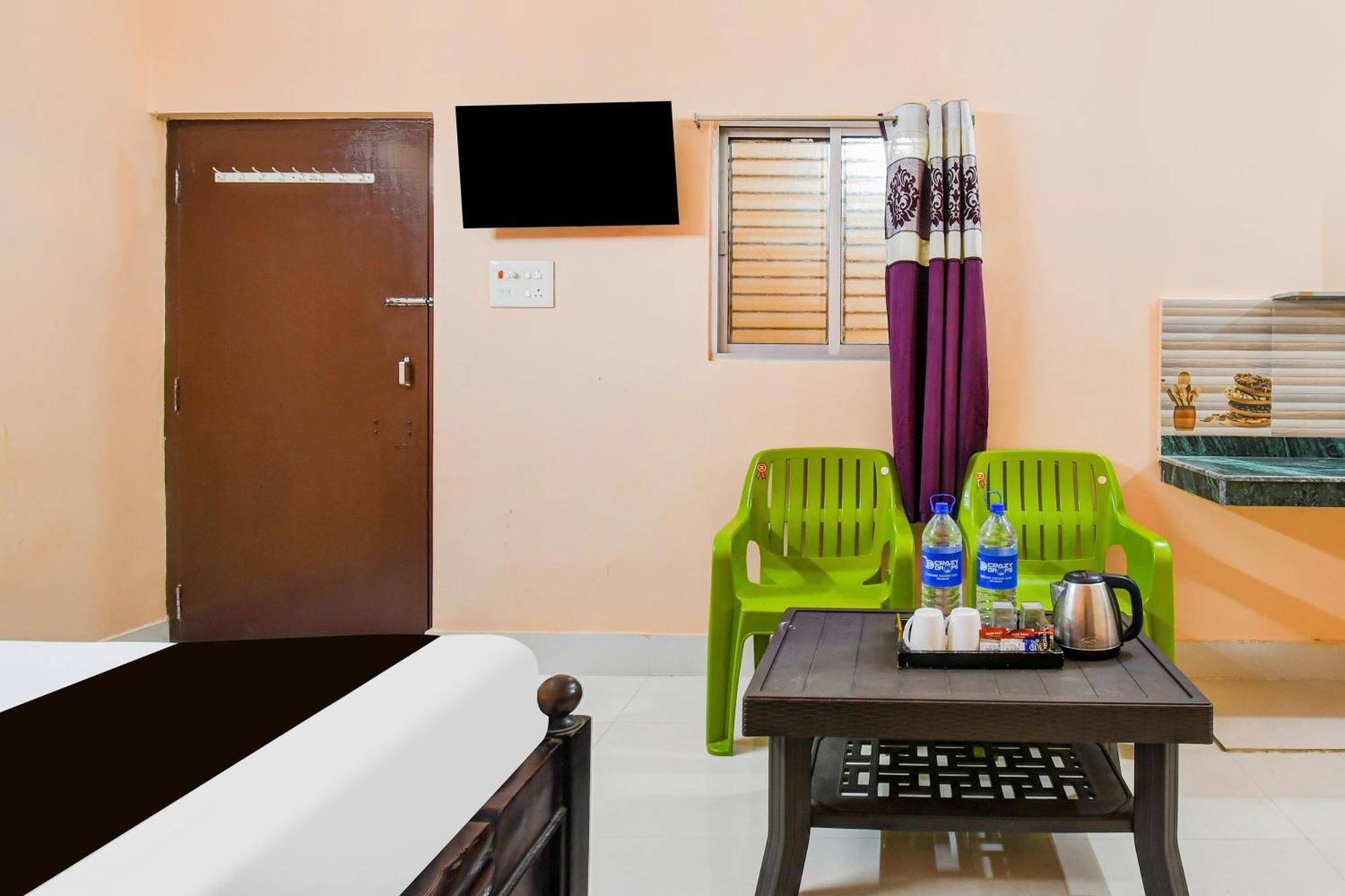 Super Hotel O Dakshin Dwar Formerly Radha Krishna Niwas Puri Esterno foto