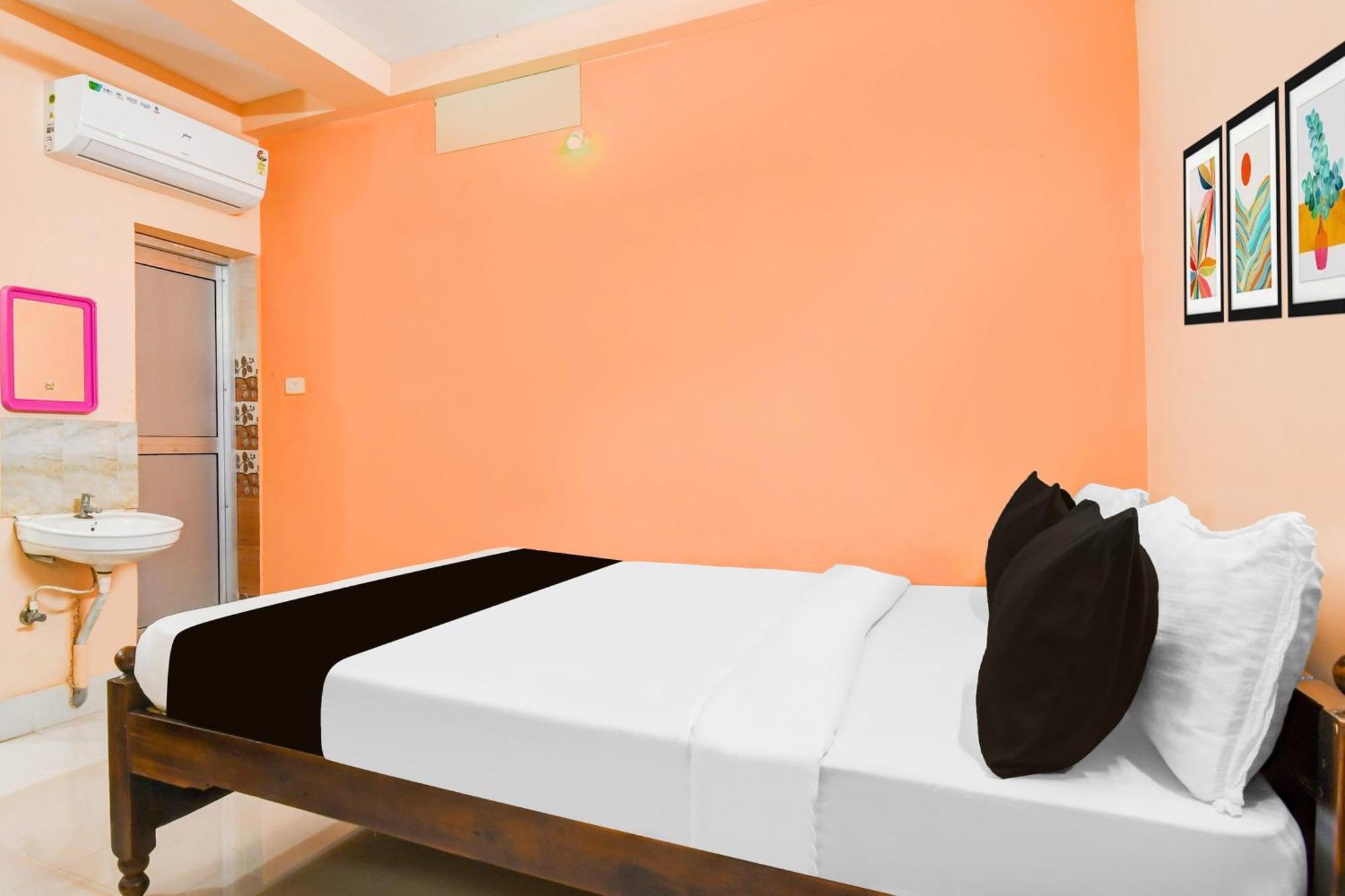 Super Hotel O Dakshin Dwar Formerly Radha Krishna Niwas Puri Esterno foto