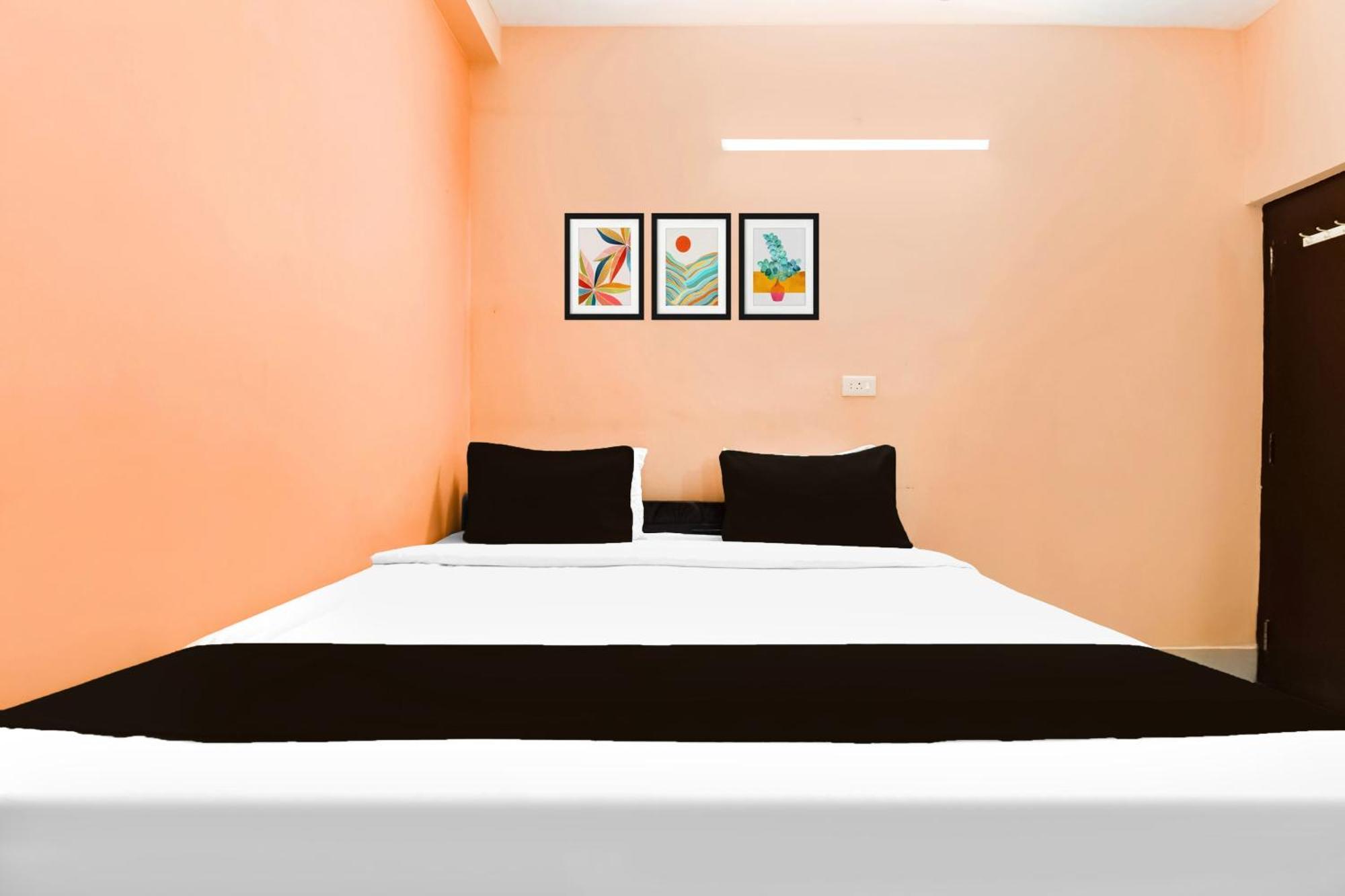 Super Hotel O Dakshin Dwar Formerly Radha Krishna Niwas Puri Esterno foto