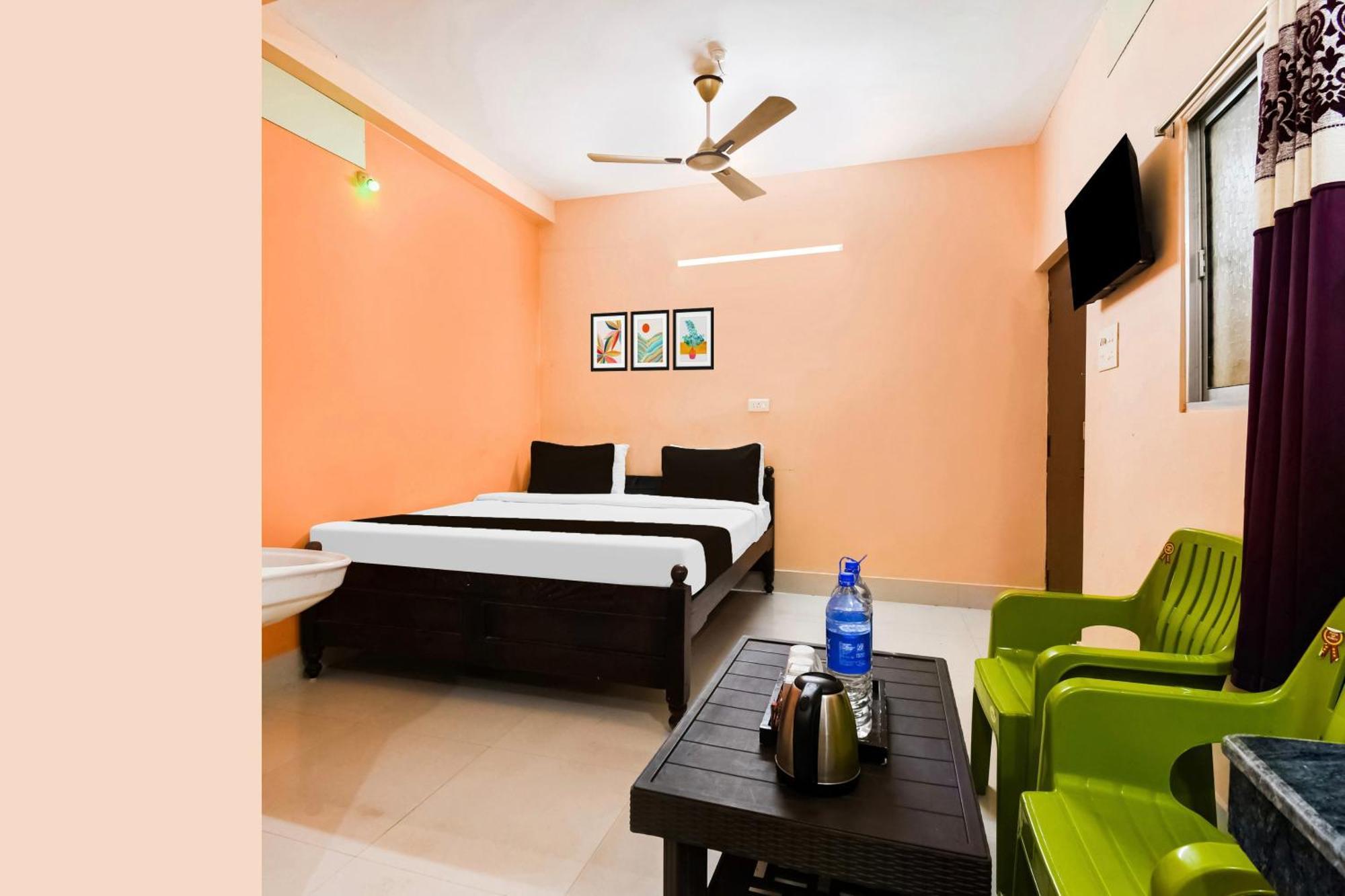 Super Hotel O Dakshin Dwar Formerly Radha Krishna Niwas Puri Esterno foto